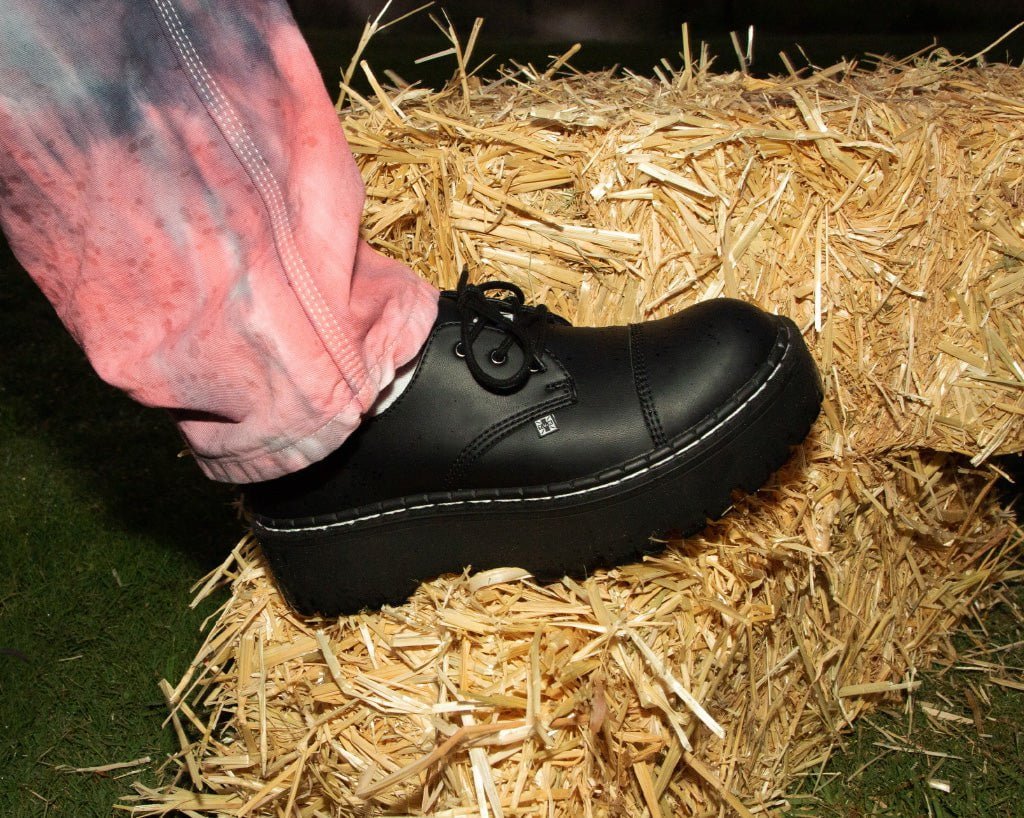 A3222 Black Cap Toe Double Decker Brogue Black T.U.K. Shoes