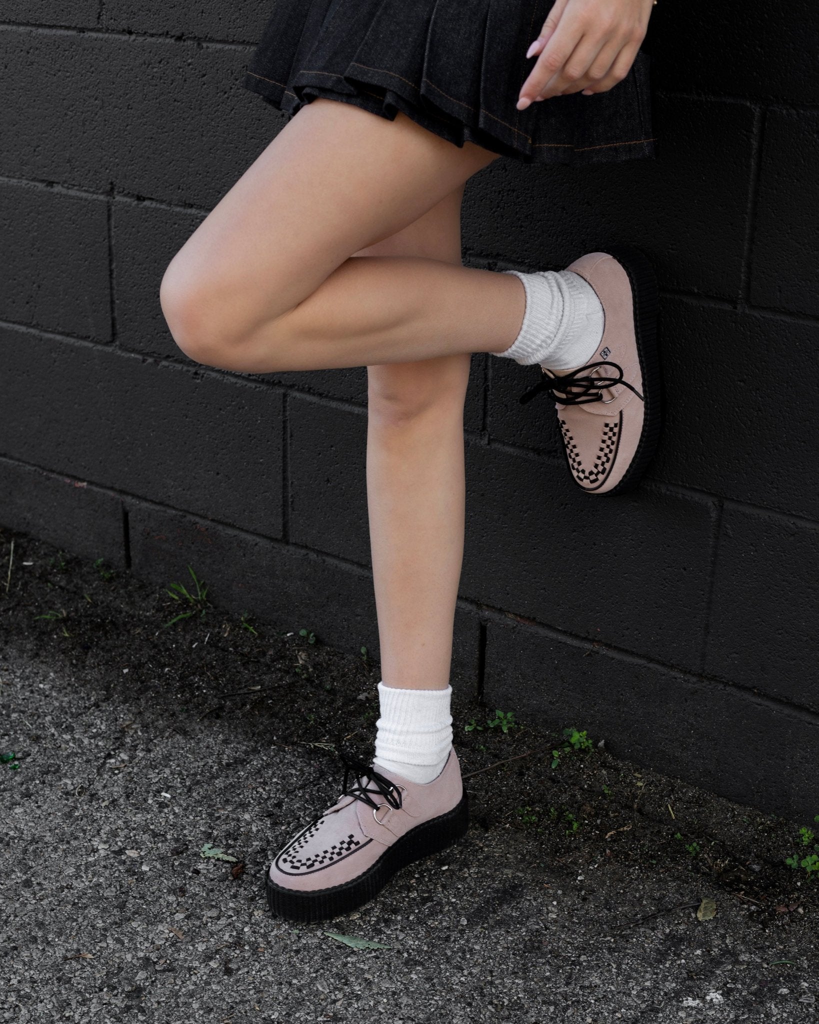 V3467 Misty Rose Suede Viva Mondo Creeper Pink T.U.K. Shoes