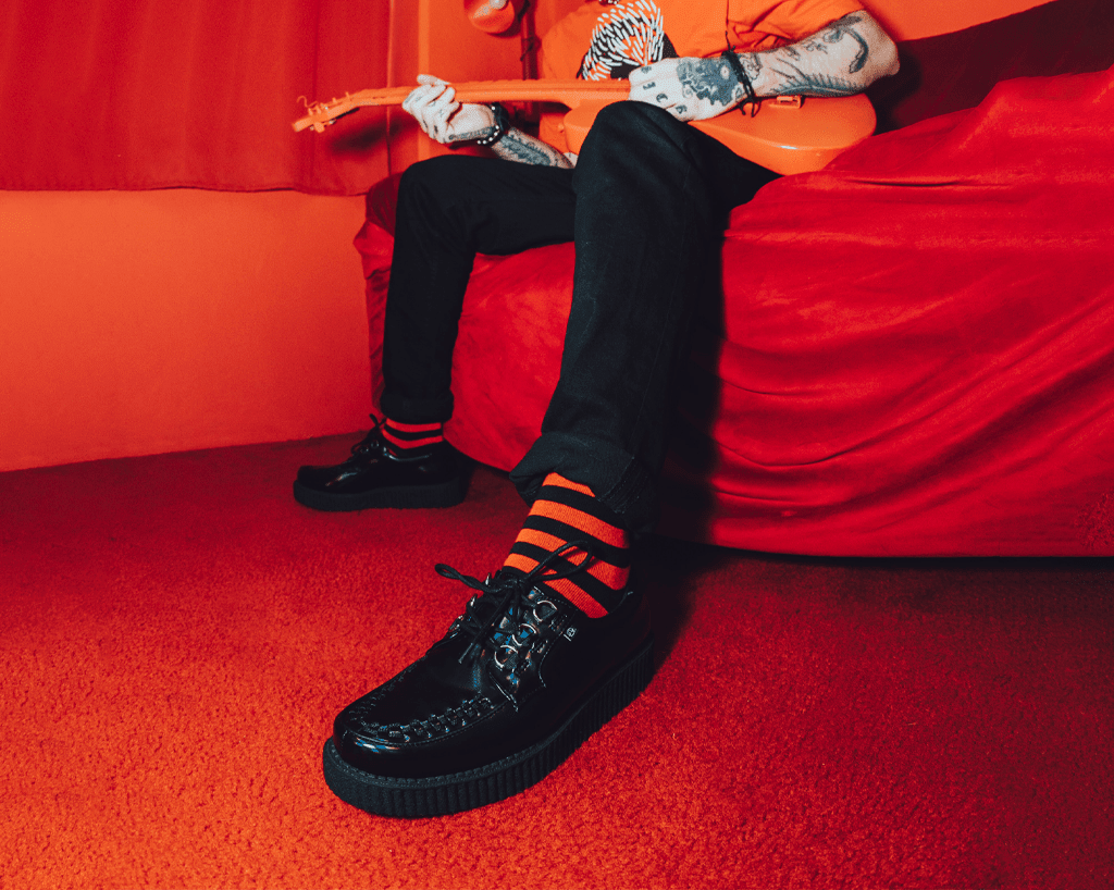 T2321 Black Oil Haze Anarchic Creeper Black T.U.K. Shoes