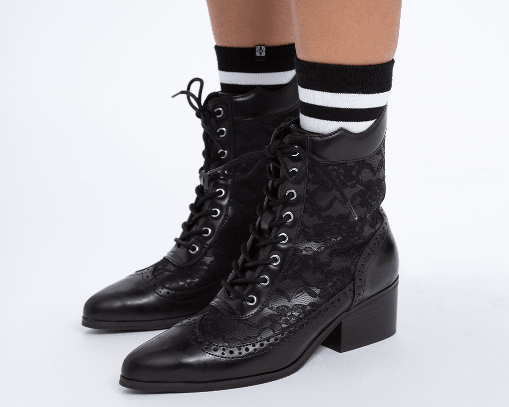 T2300L Black Victorian Anarchic Pointed Boot Black T.U.K. Shoes
