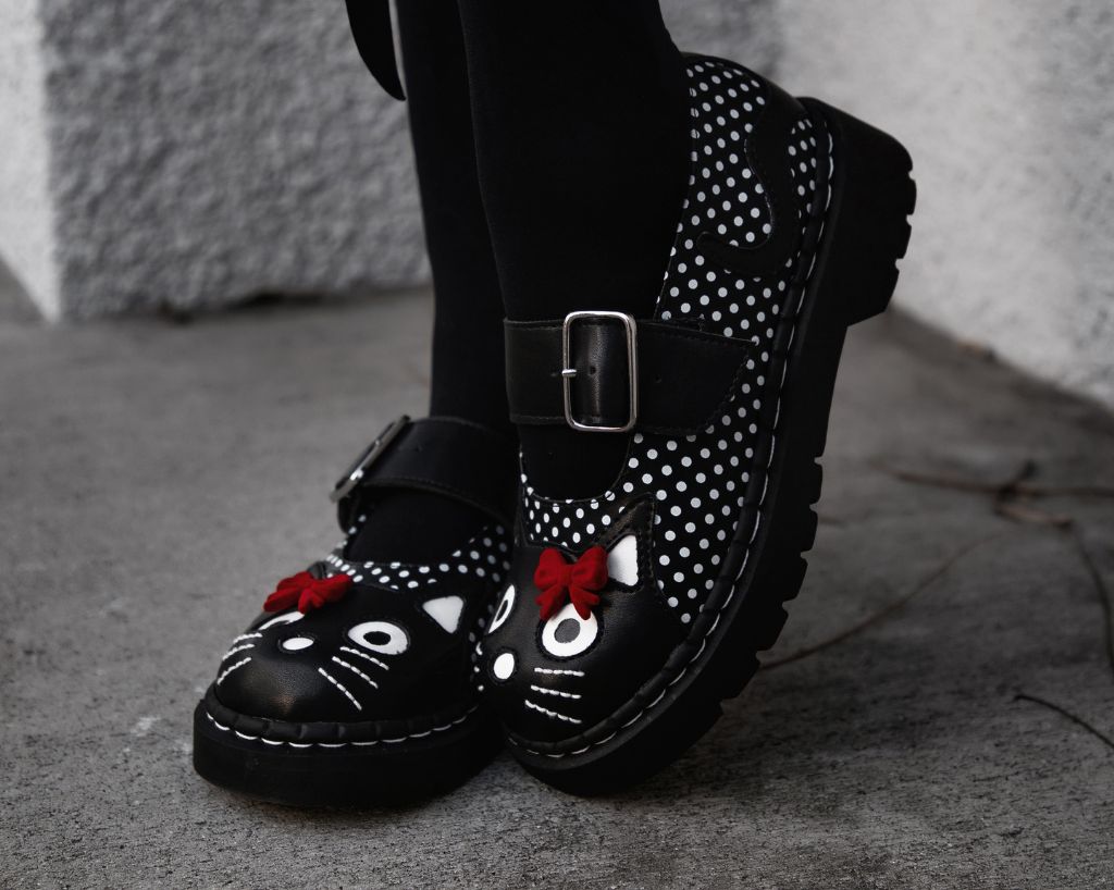 T2353 Black Polka Dot Kitty Mary Jane Black/White/Red T.U.K. Shoes