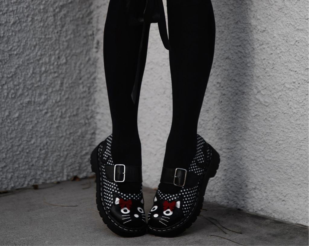 T2353 Black Polka Dot Kitty Mary Jane Black/White/Red T.U.K. Shoes