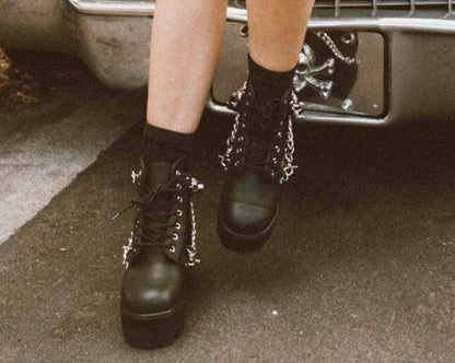 A9752 Black 7-Eye Chain & Strap Dino Lug Boot Black T.U.K. Shoes