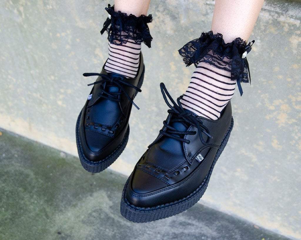 A8533 Black Leather Lace Up Pointed Creeper Black T.U.K. Shoes