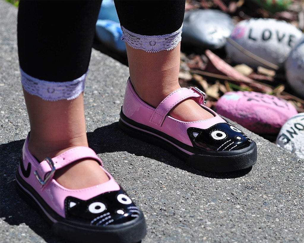 A9726B Black & Pink Kitty Mary Jane Toddler Sneaker Pink T.U.K. Shoes