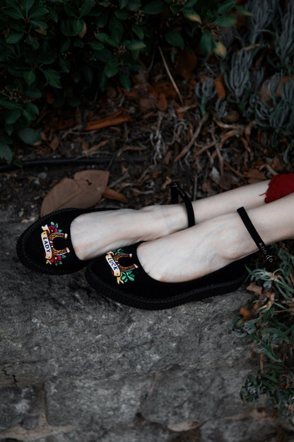 A3420L Black Lady Luck Pointed Ballet Creeper Black T.U.K. Shoes