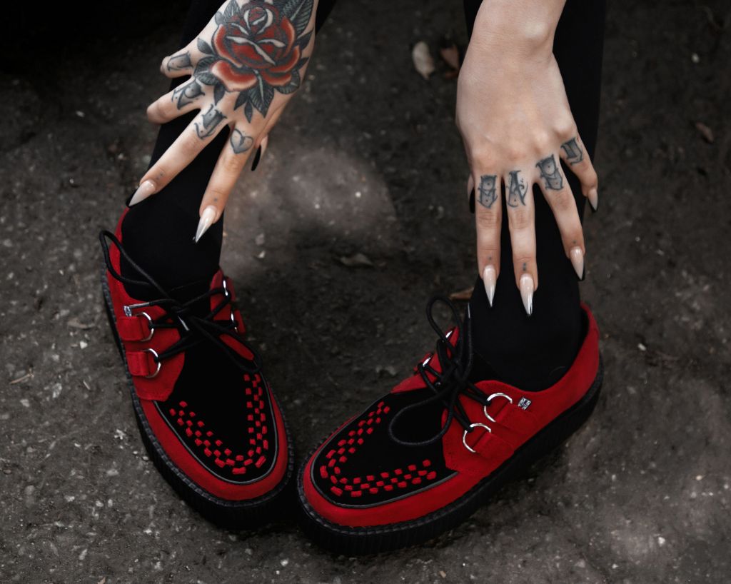 V3340 Red & Black Suede Viva Mondo Creeper Black/Red T.U.K. Shoes