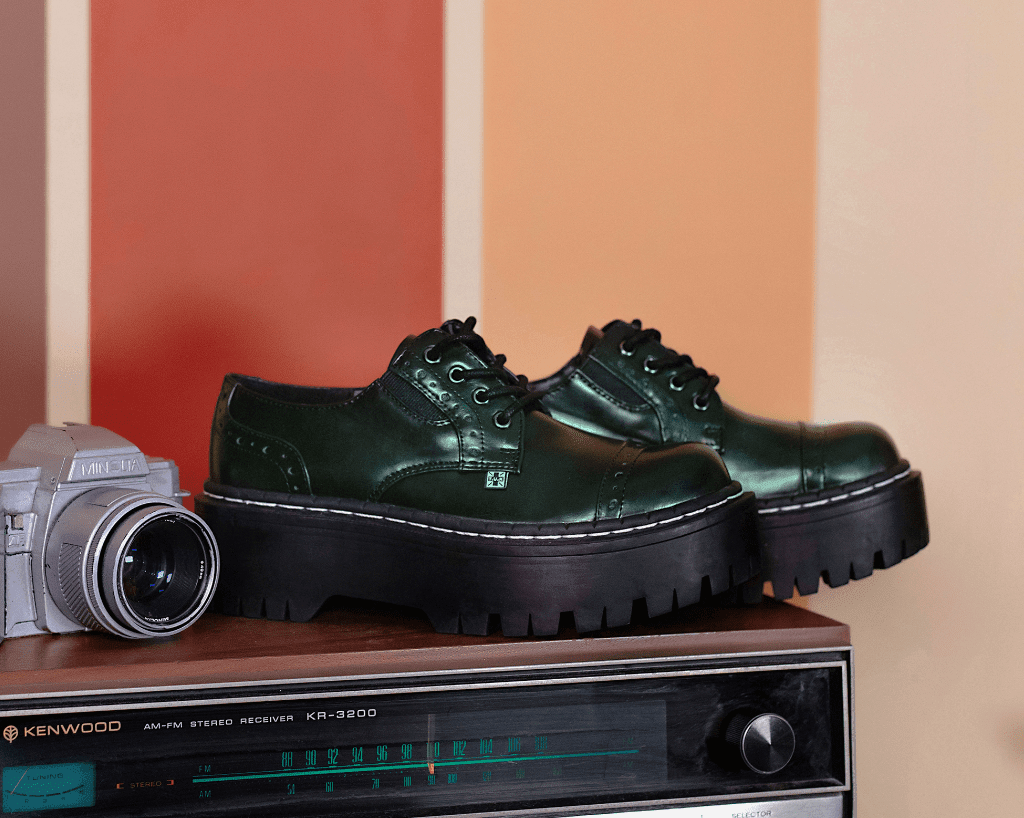 A3193L Green Rub-Off Double Decker Brogue Green T.U.K. Shoes