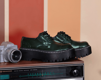A3193L Green Rub-Off Double Decker Brogue Green T.U.K. Shoes