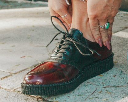 F9978 Black & Burgundy Rub-Off TUKskin™ Saddle Oxford Black/Burgundy T.U.K. Shoes